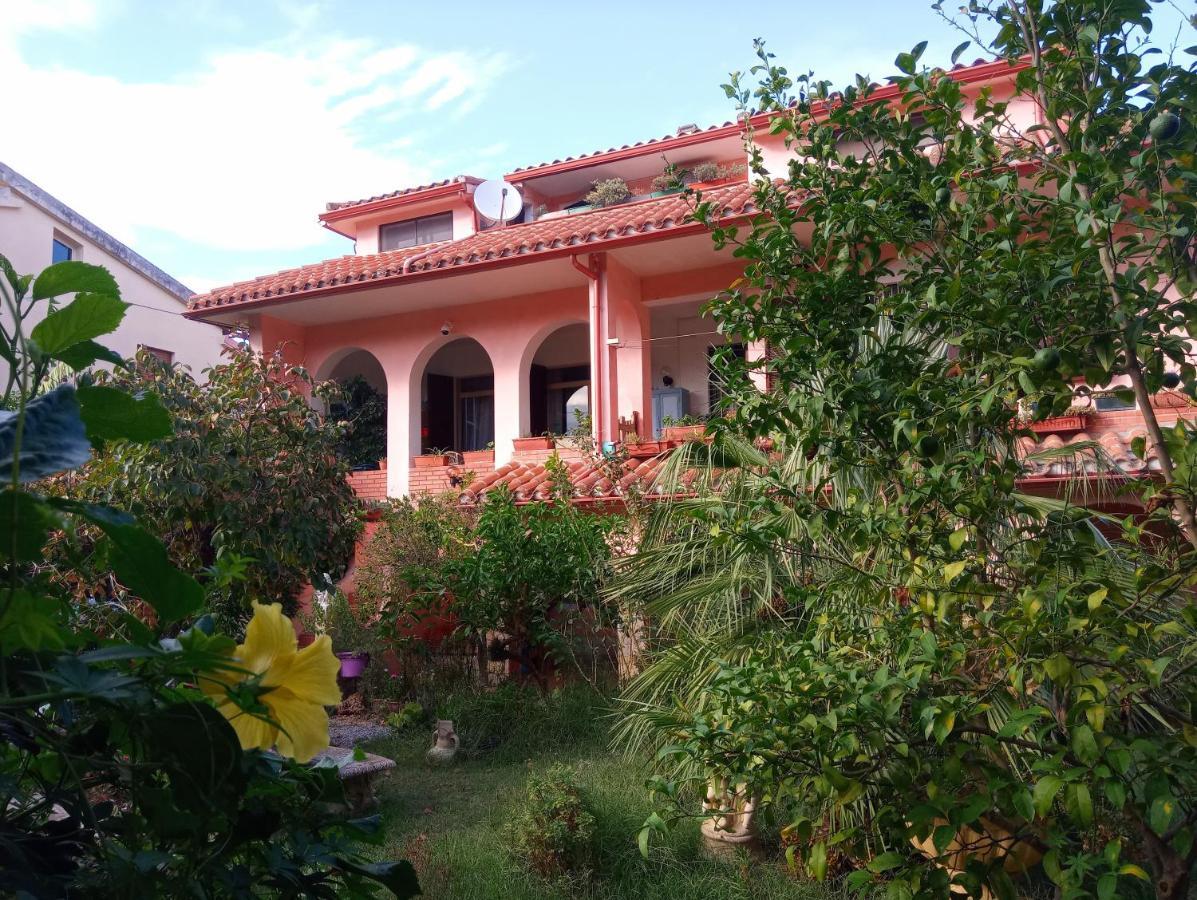 Villa Corrias Siliqua Bagian luar foto